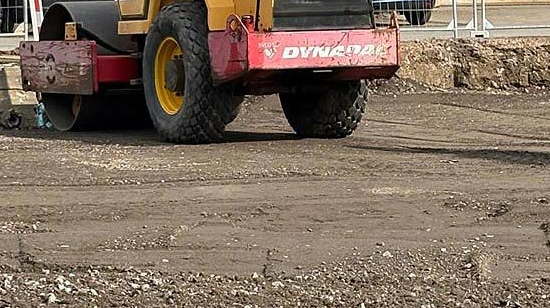 Aushub, Bodenbewegung und Geländemodellierung