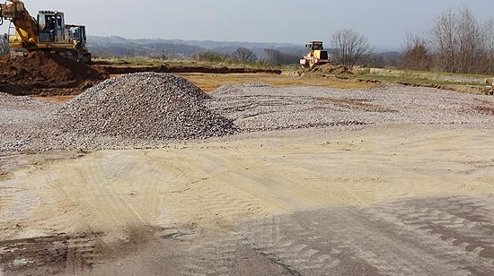 Aushub, Bodenbewegung und Geländemodellierung