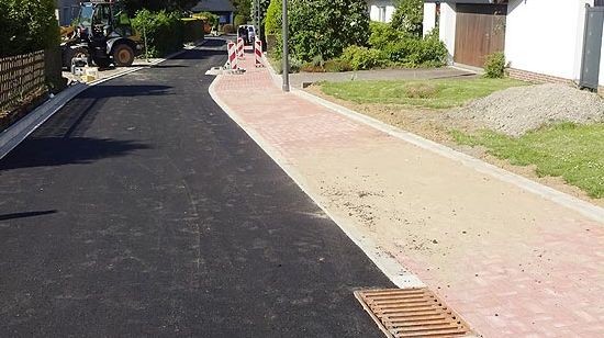 Straßen, Verkehrsflächen, Asphalt- und Pflasterarbeiten