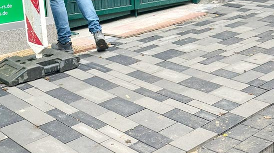 Straßen, Verkehrsflächen, Asphalt- und Pflasterarbeiten