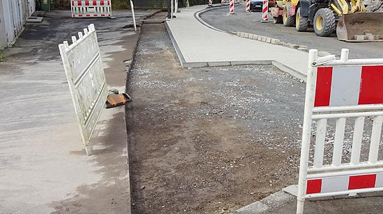 Straßen, Verkehrsflächen, Asphalt- und Pflasterarbeiten