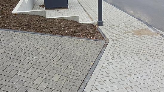 Straßen, Verkehrsflächen, Asphalt- und Pflasterarbeiten