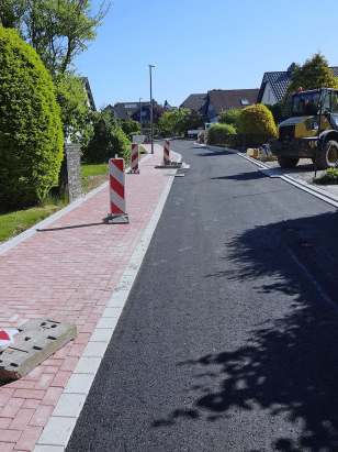 Straßen, Verkehrsflächen, Asphalt- und Pflasterarbeiten